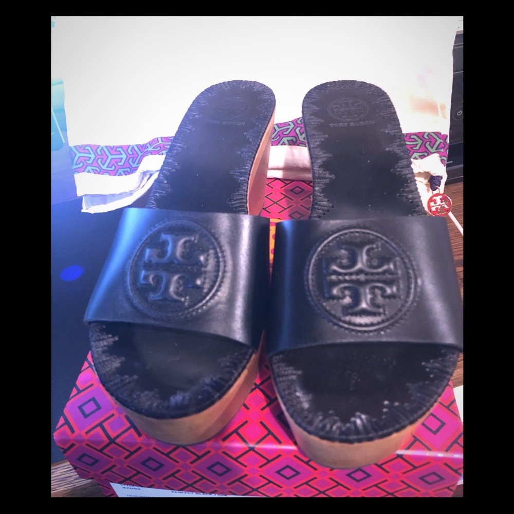 TORY BURCH BLACK PATTY WEDGE SLIDE